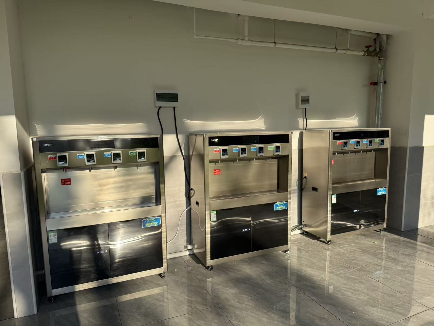 IC卡直飲水機(jī) IC卡直飲水機(jī).jpg